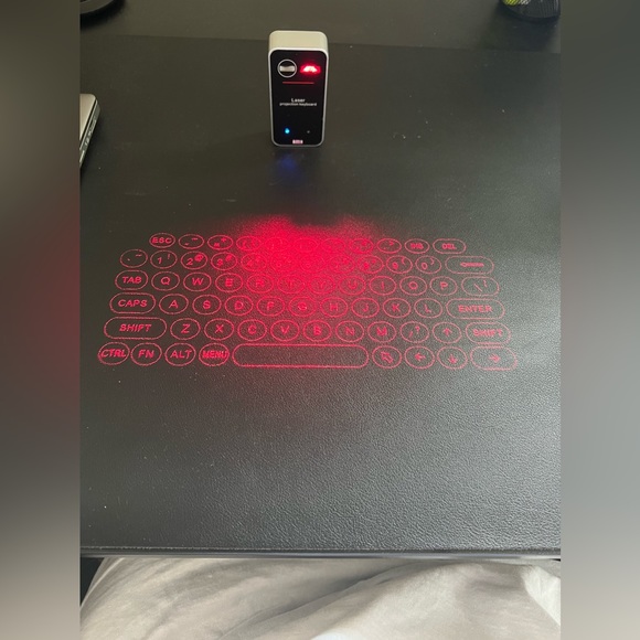 Bluetooth Laser Projection Keyboard - Picture 2 of 7